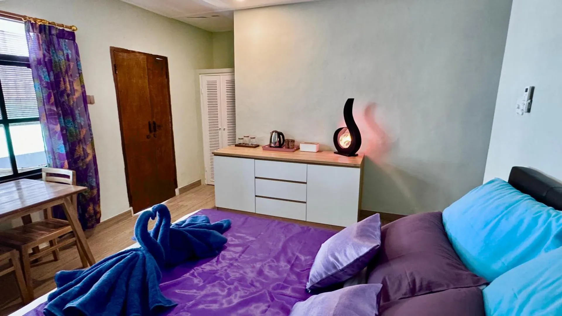 Ellenbrook Rooms 17 By Mulia Cottage 塞米亚克 招待所